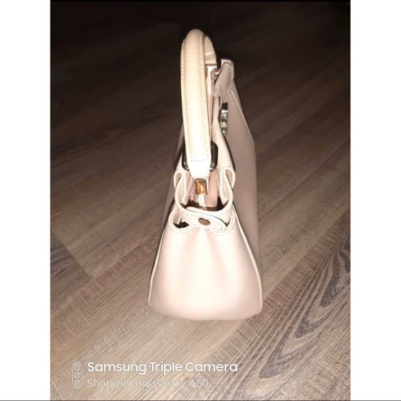 FENDI PEEKABOO ICONIC MINI Pink Leather Bag - Picture 2 of 8